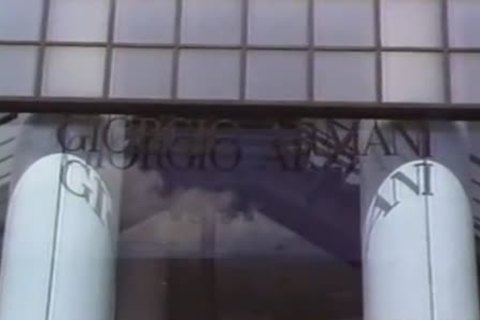 Interracial gay couple anal pokeing in living room