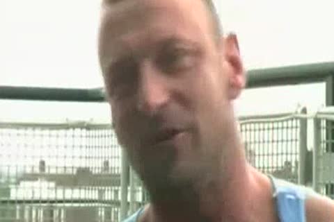Hank Dutch At Home In bed