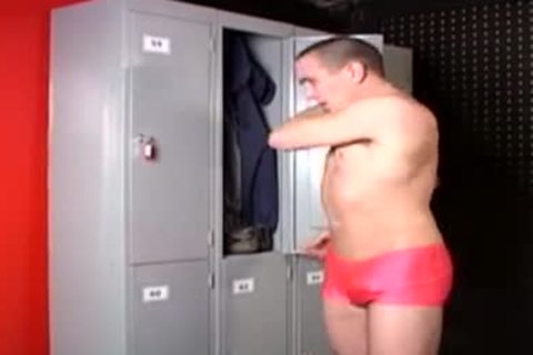 3some in changingroom- nudeback