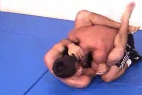 Fight Garage Enny Vs Mike