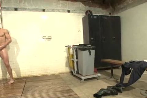Janitor tieds chap In Locker Room