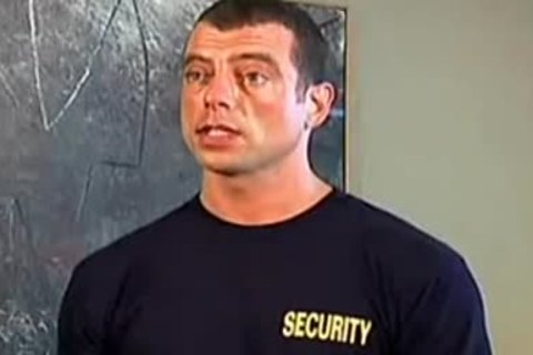 This Policefellow actually loves rod