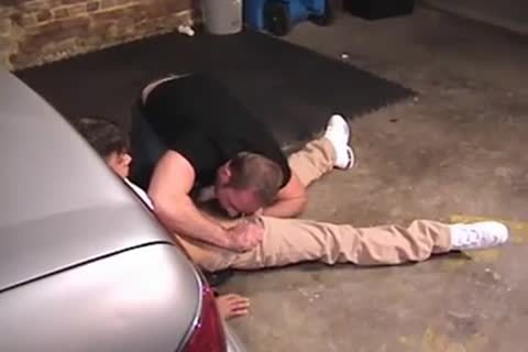 indecent gay twinks sucking & grouppokeing