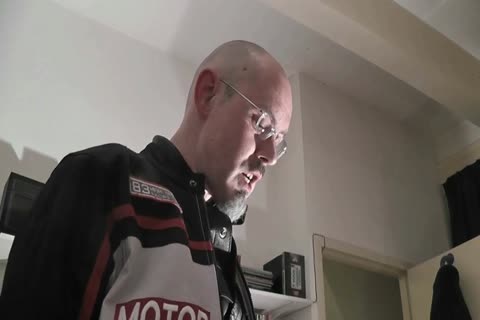 MASKED SKINhead