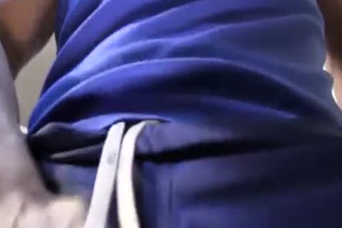 Malik hammer comyielding Yo