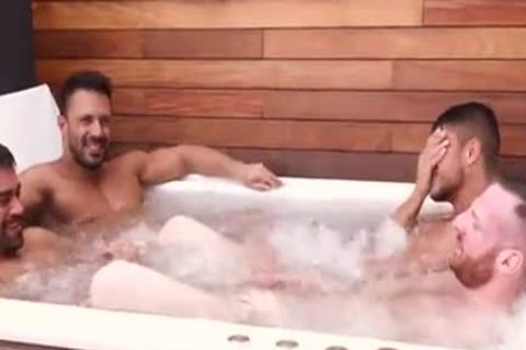 kinky Tub fuckfest