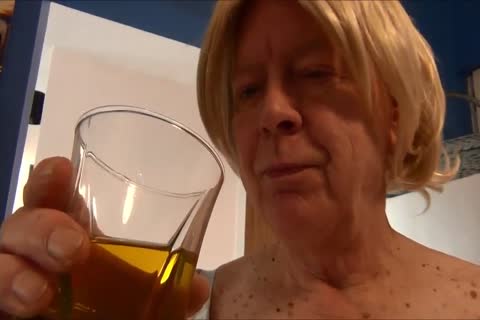 wild Gigi - yes, we've A Banana