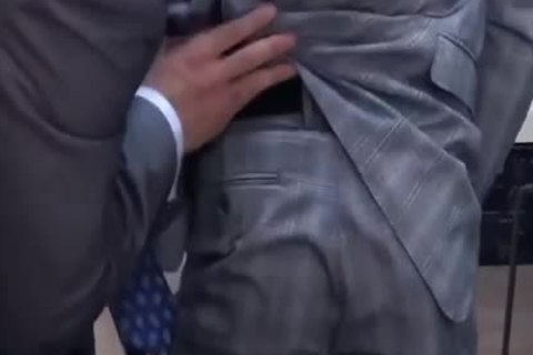 engulfing   Mega Cut ramrod In Suit