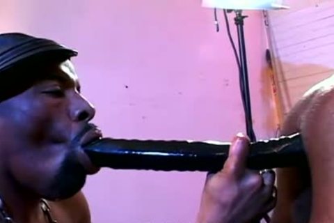 dark homo S& M Pissing