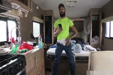 Tattooed twink boy digs raw fucking