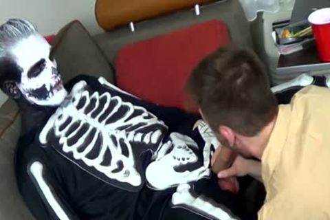 480px x 320px - FTM Luke Hudson Barebacked By A Skeleton - Halloween peculiar at GayPorno.fm
