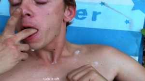Round booty teen riding 10-Pounder and tasting cum