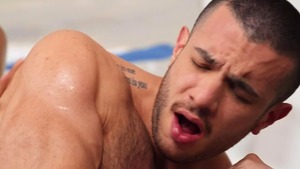 Lachlan & Manny: raw - American enjoyment