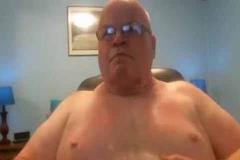 older man Play On webcam