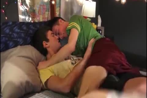 tasty Gamer twinks Play With Each Others Joysticks unprotected