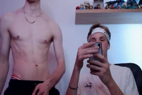 fresh dudes sucking penis