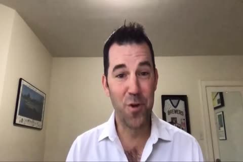 Office bushy Dilf