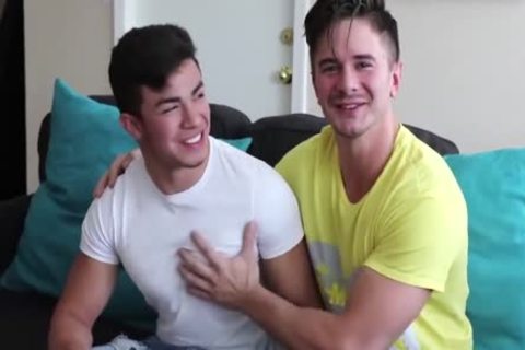 Nachito Introduce: Two Muscle boys 3 + yummy