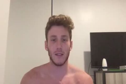 Bearded teen Masturbating In Live