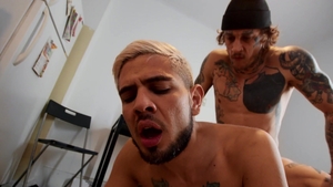 Bromo US: Bo Sinn playing with huge cock Alex Montenegro