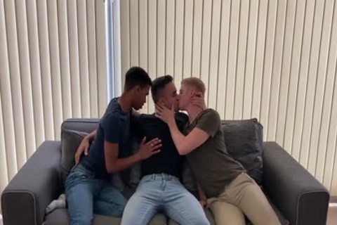 Twinky twink three-some