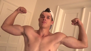 East Boys: Amateur finds pleasure in raw fucking