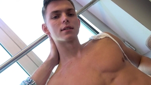 East Boys - Muscled Tommy massage