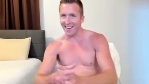 built American dude Tugs His worthwhile dick