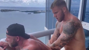 Muscle Hunks