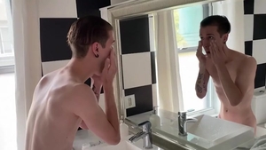 Gay goes in for hardcore sex