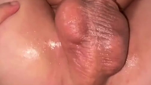 Bubble butt gets a buzz out of hard slamming