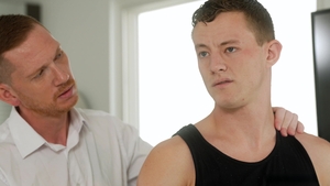 Family Dick: Masseur Brody Lends a Hand