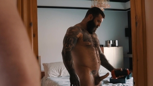 masqulin: Stud's Laughter on Display