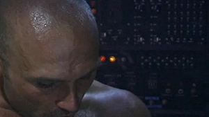 Plain Wrapped: Gallos' Twisted Electro Therapy