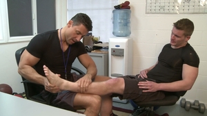 Men: Feet Worship for Muscular Man