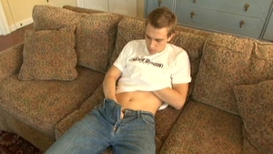 Next Door Twink: Sneaky Twink Gets Nasty on Camera